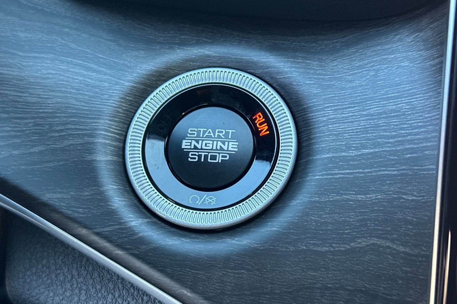 New 2025 Jeep Grand Cherokee L Limited w/ Trailer Tow Package image 29