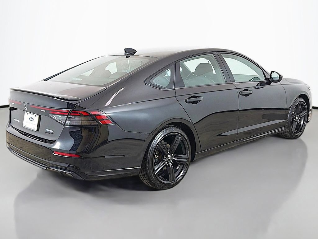 Used 2025 Honda Accord Sport image 13