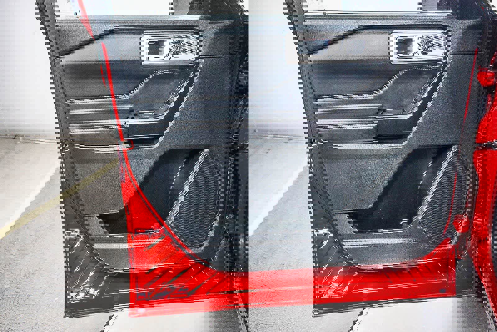 Used 2020 Ford Explorer Limited image 24