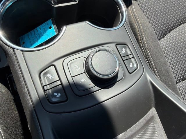 Used 2023 GMC Terrain SLE w/ Driver Convenience Package AWD/4WD image 21