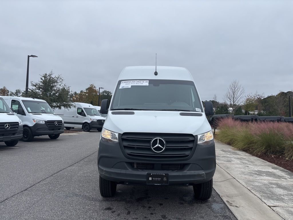 Used 2024 Mercedes-Benz Sprinter 2500 image 8