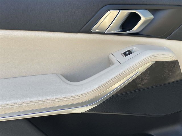 Used 2022 BMW X5 sDrive40i w/ Premium Package image 25