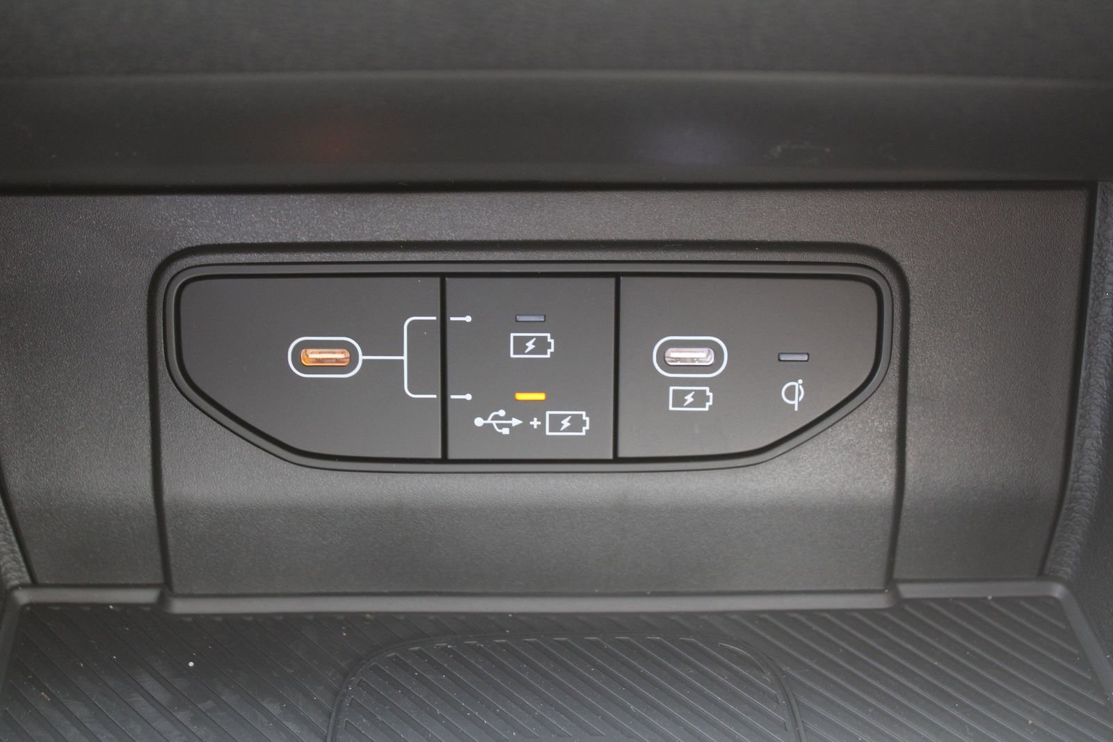 New 2026 Kia Sportage EX image 37