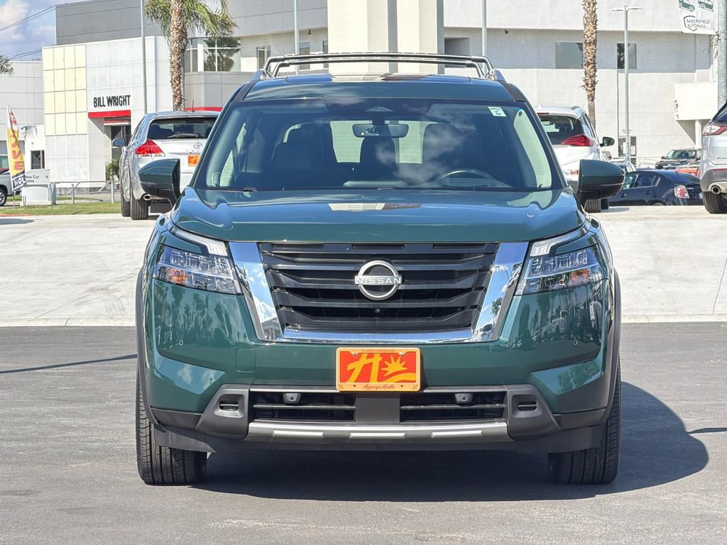Used 2023 Nissan Pathfinder Platinum FWD image 8