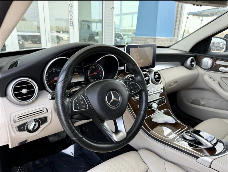 Used 2016 Mercedes-Benz C 300 4MATIC Sedan image 22