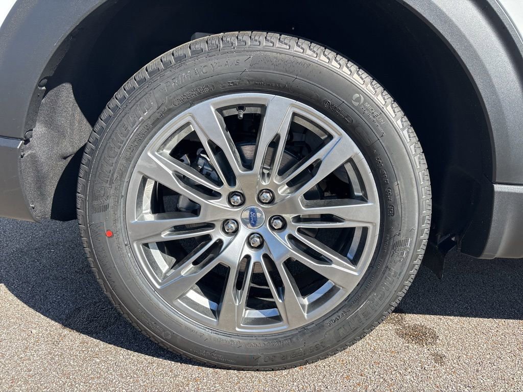 New 2026 Ford Explorer Platinum image 12