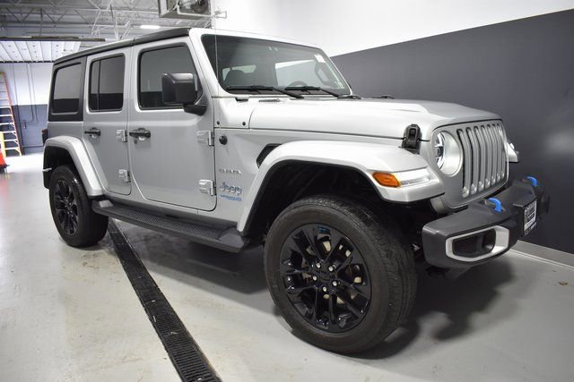 Used 2022 Jeep Wrangler Unlimited Sahara w/ Cold Weather Group image 7