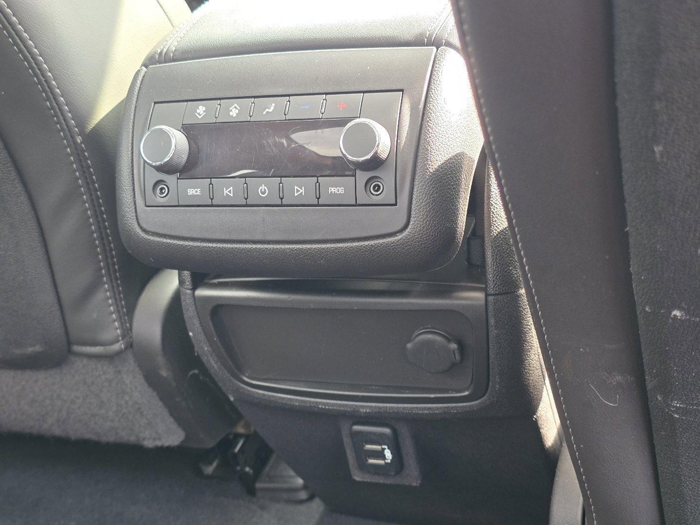 Used 2017 GMC Acadia Limited SLT image 36