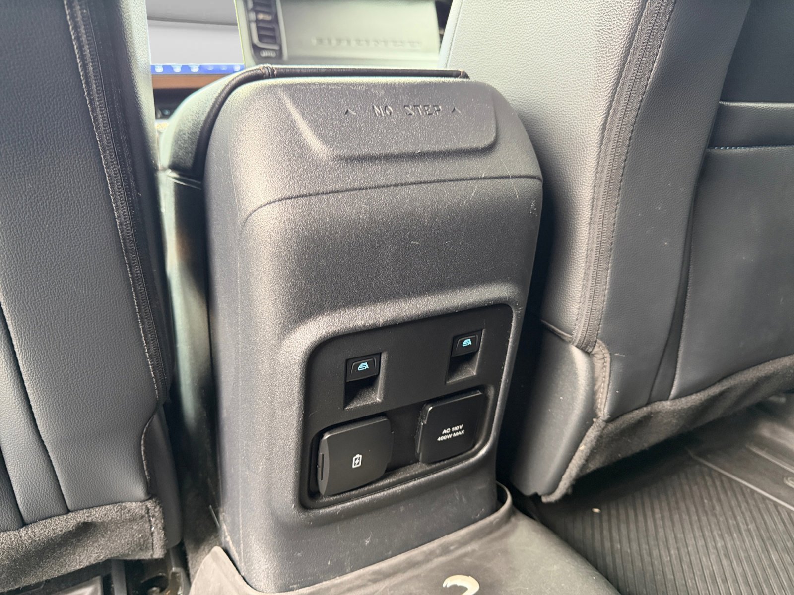 Used 2024 Ford Bronco Outer Banks w/ Sasquatch Package AWD/4WD image 18