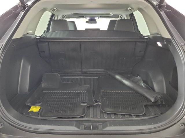 Used 2024 Toyota RAV4 XLE w/ Convenience Package FWD image 10