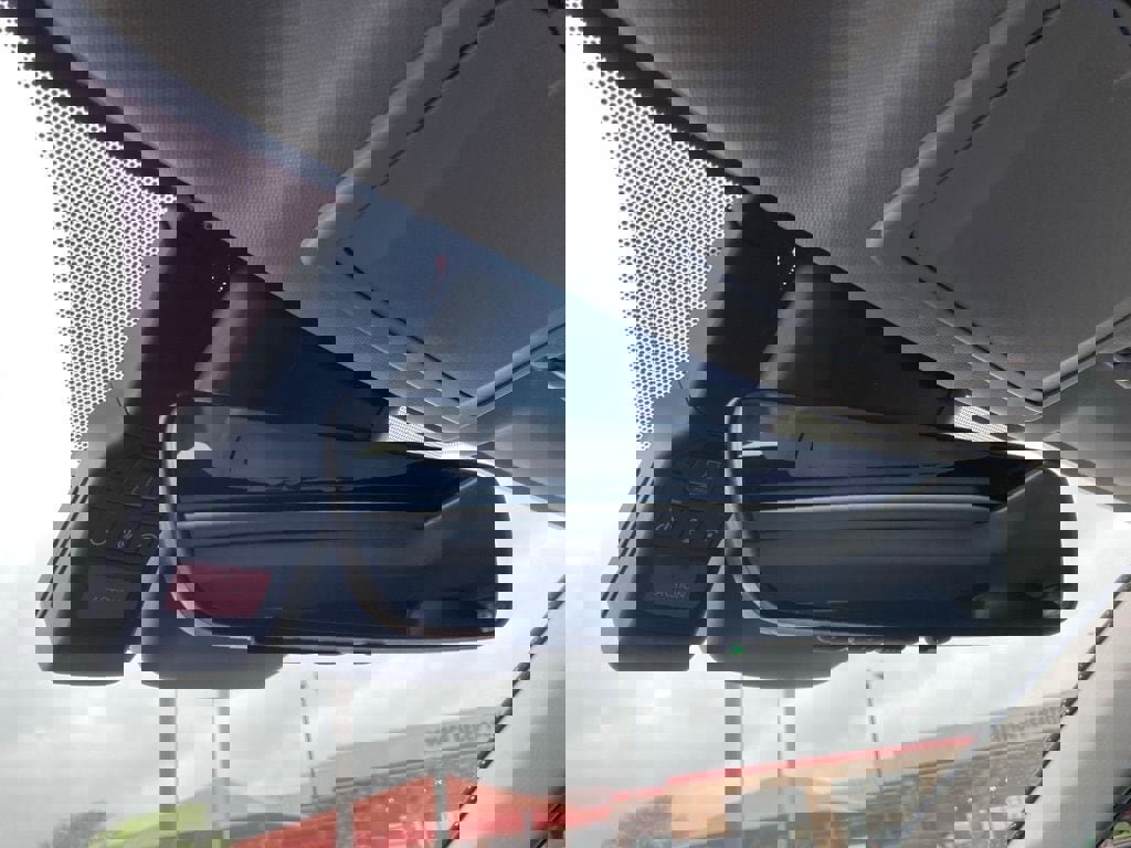 Certified 2025 Toyota Highlander Limited image 30