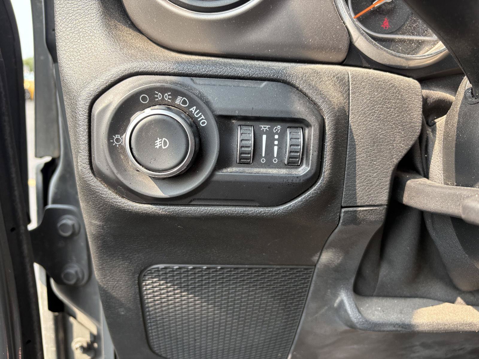 Used 2020 Jeep Wrangler Sport AWD/4WD image 20