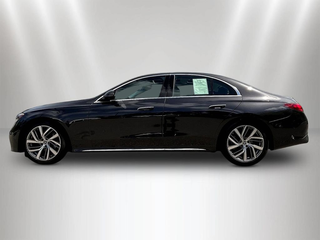 Certified 2025 Mercedes-Benz E 350 4MATIC Sedan w/ MBUS Superscreen Package image 8