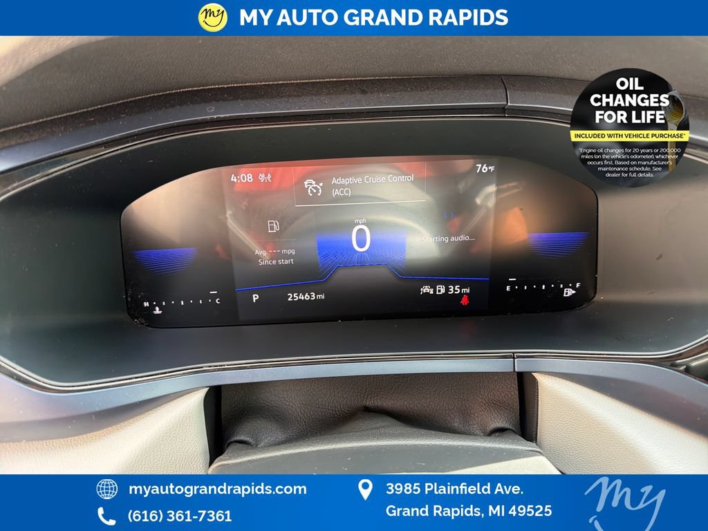 Used 2024 Volkswagen Taos SE w/ Panoramic Sunroof Package AWD/4WD image 17
