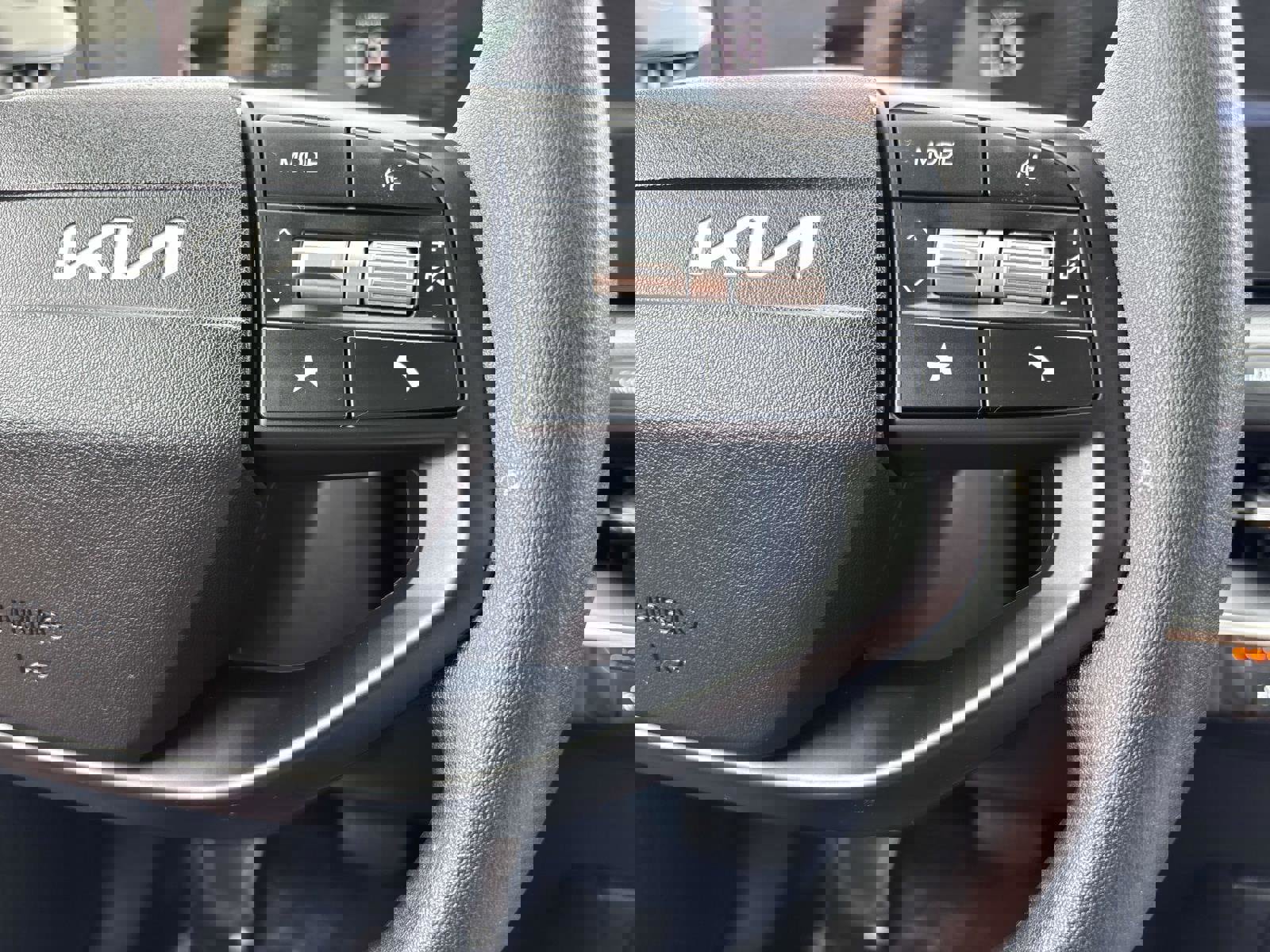 Used 2025 Kia K4 LXS image 20