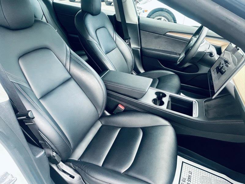 Used 2022 Tesla Model 3 Standard Range image 17