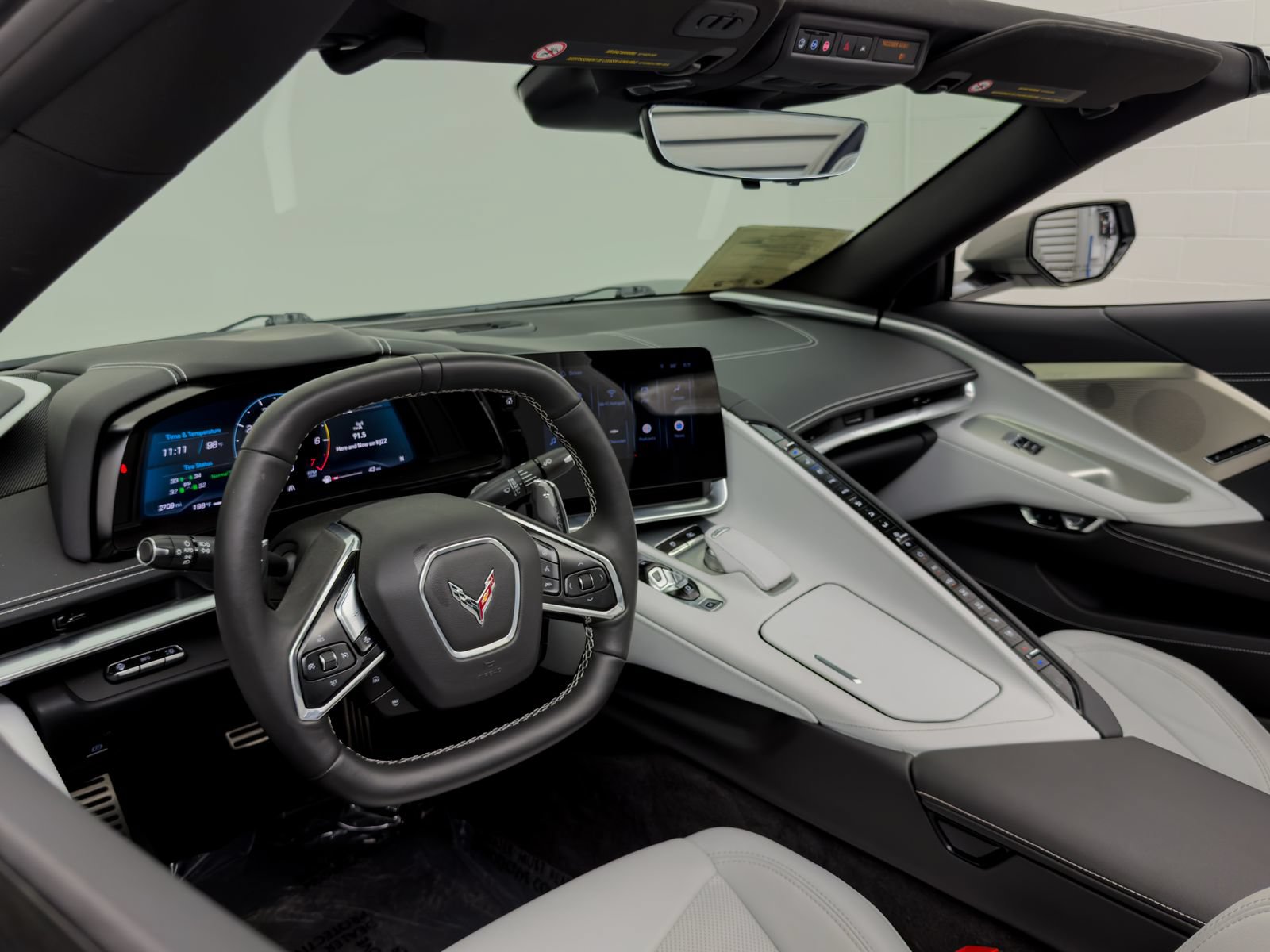 Used 2024 Chevrolet Corvette Stingray Preferred Conv w/ Battery Protection Package RWD image 18