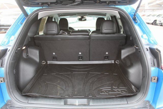 Used 2023 Jeep Cherokee Altitude Lux AWD/4WD image 5