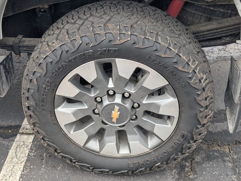 Used 2025 Chevrolet Silverado 2500 Custom w/ Custom Value Package image 19