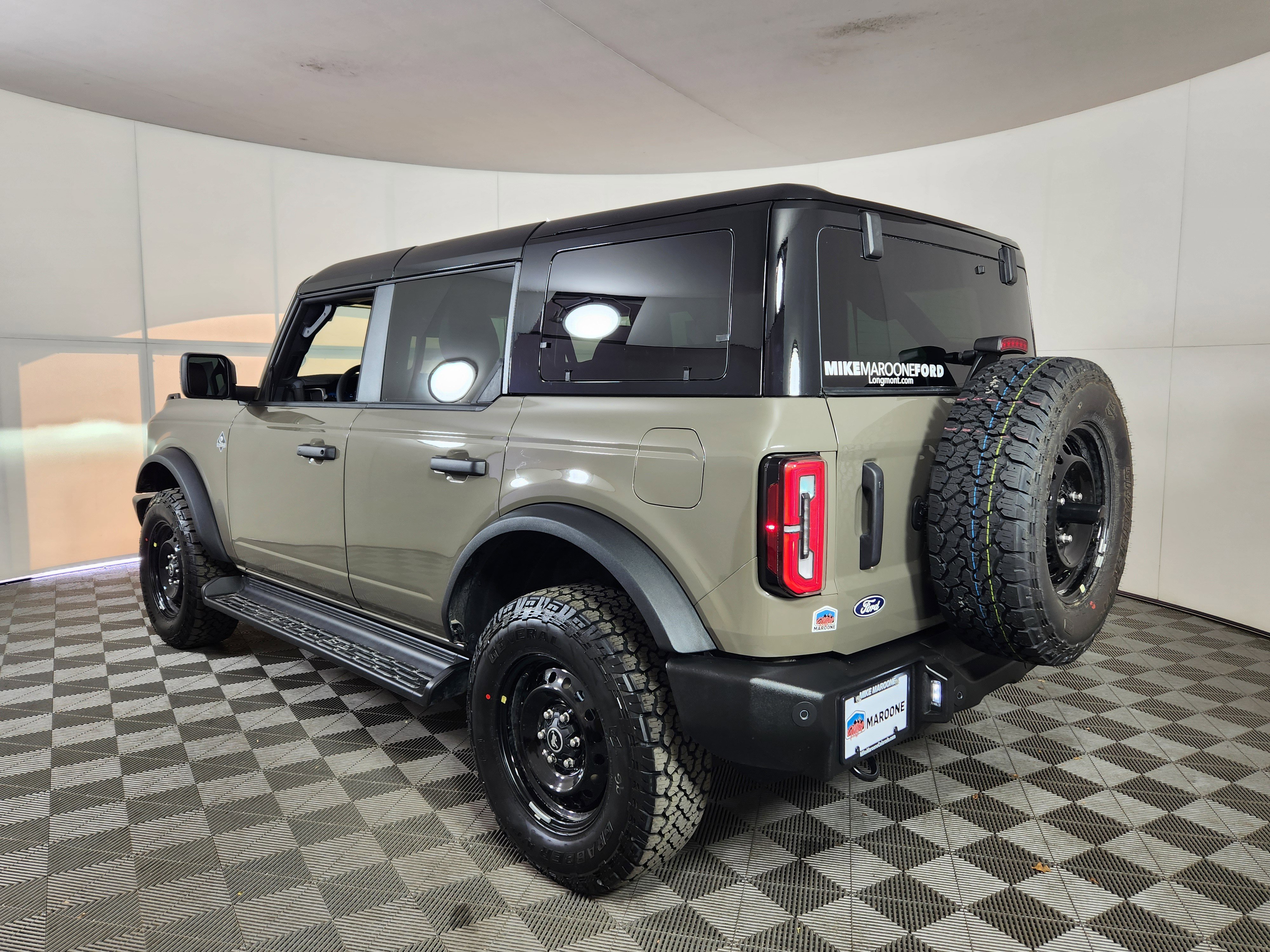 New 2026 Ford Bronco Outer Banks image 5