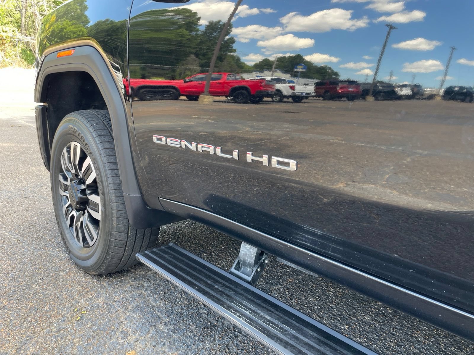 Used 2024 GMC Sierra 2500 Denali Ultimate w/ Max Trailering Package AWD/4WD image 14
