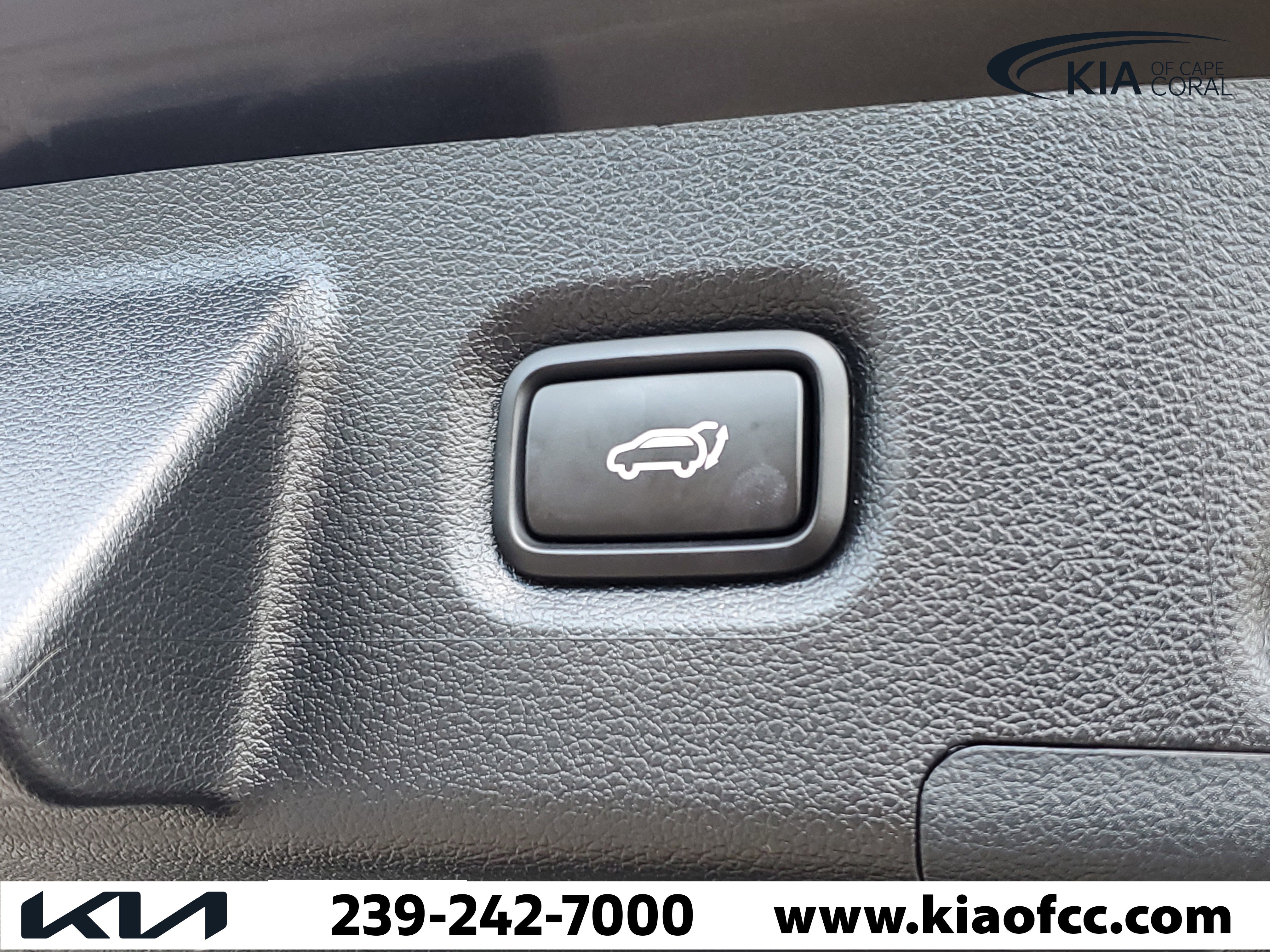 Used 2023 Hyundai Santa Fe SEL FWD image 10