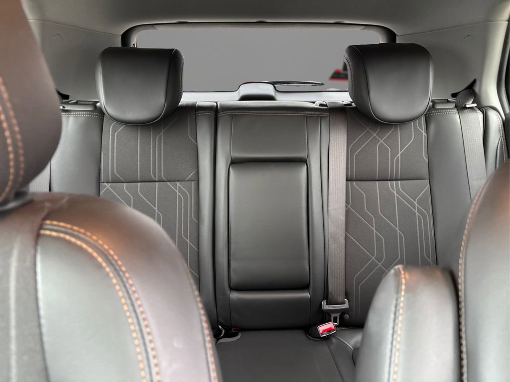 Used 2019 Chevrolet Trax LT w/ LT Convenience Package image 18