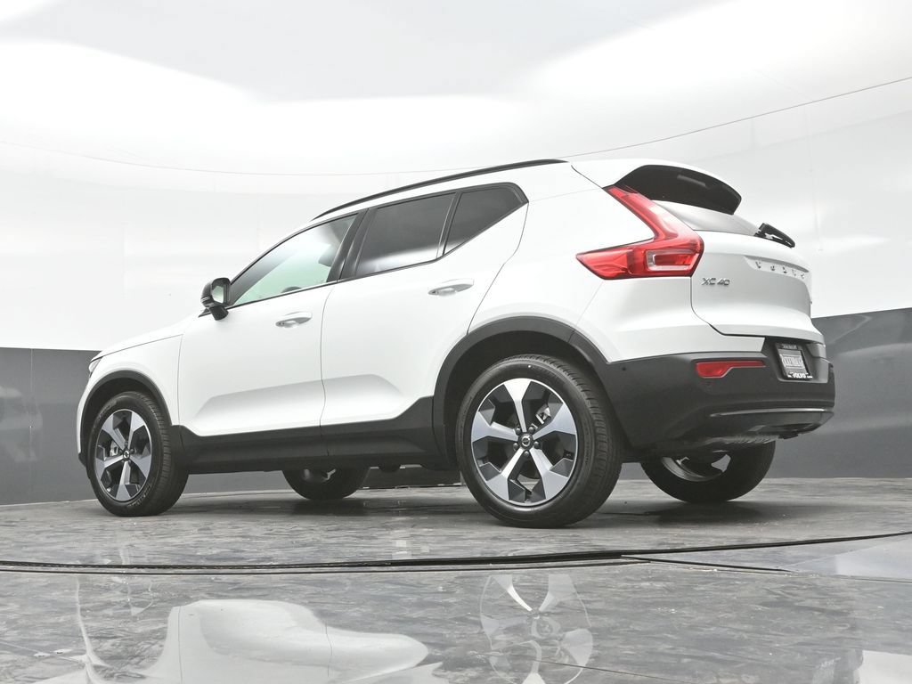 New 2026 Volvo XC40 B5 Plus w/ Climate Package AWD/4WD image 29
