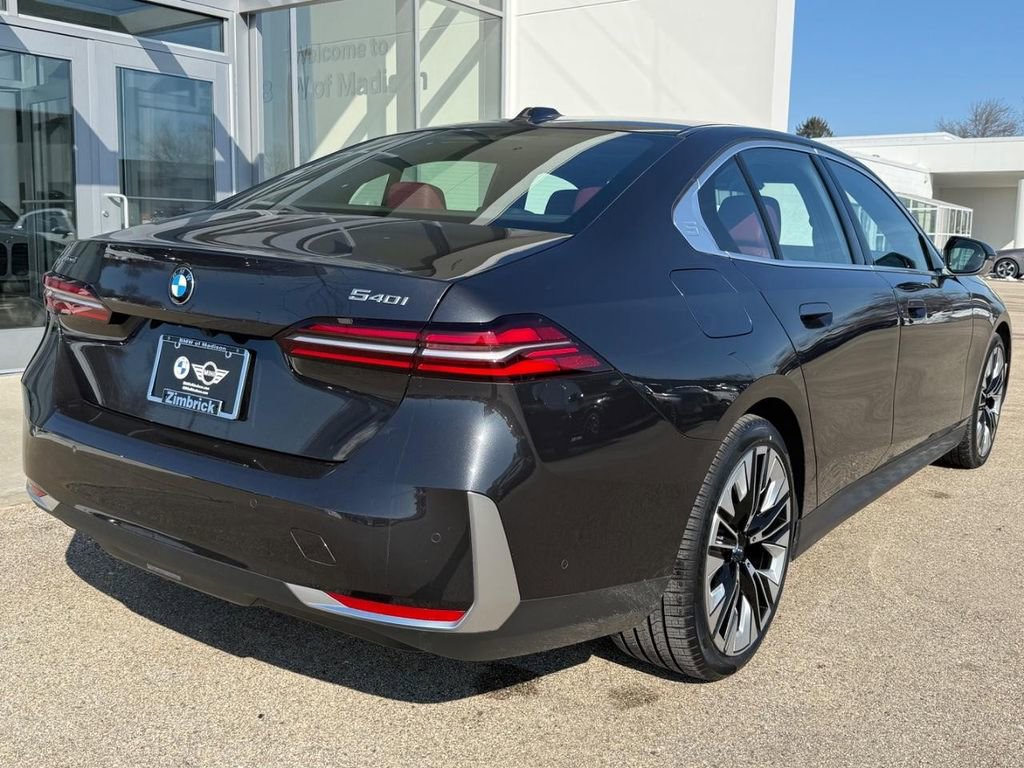 Used 2026 BMW 540i xDrive image 3