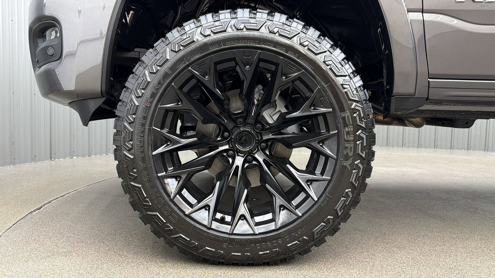 Used 2025 RAM 1500 Laramie w/ Sport Appearance Package AWD/4WD image 9