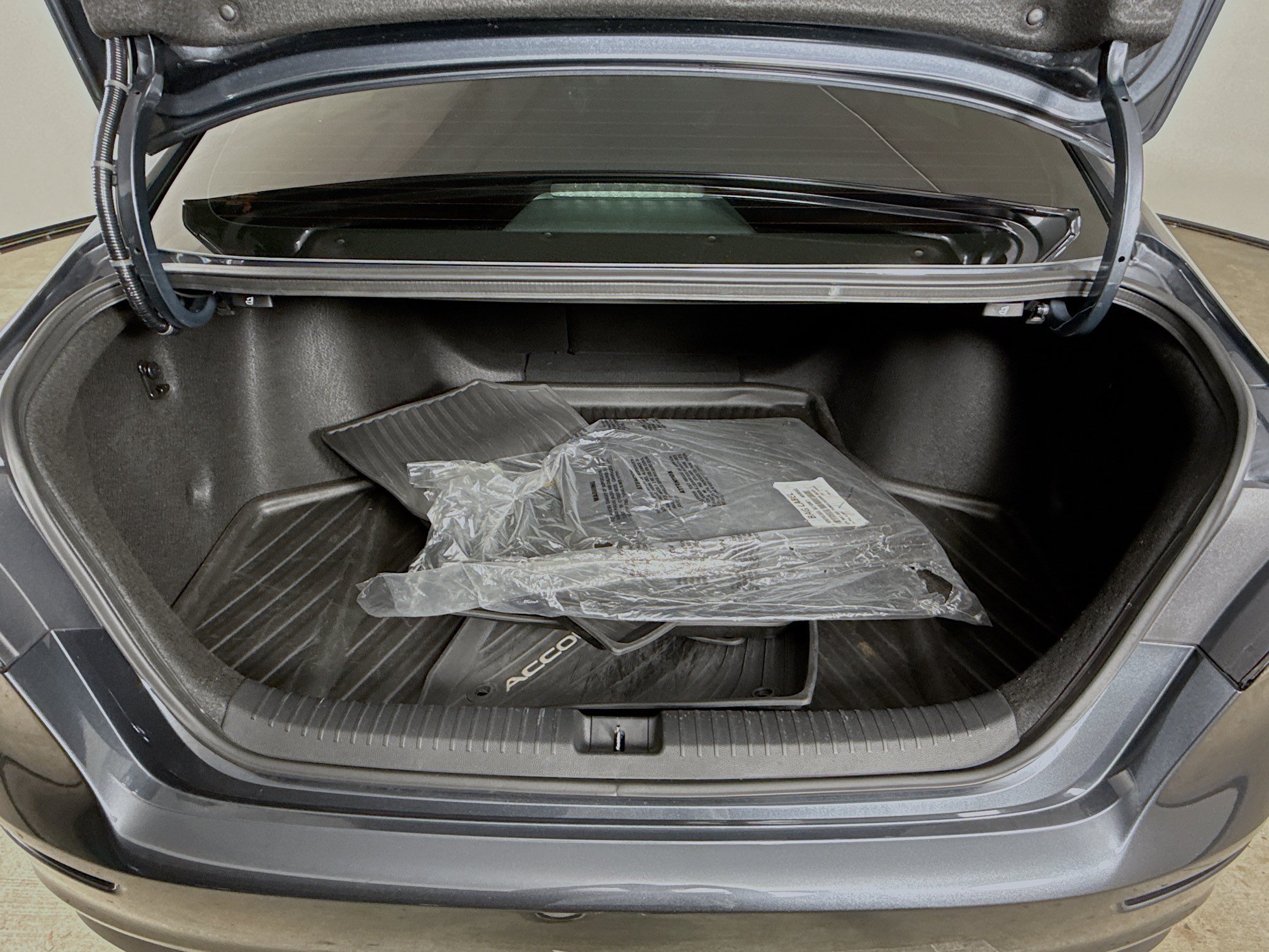 Certified 2023 Honda Accord EX image 32