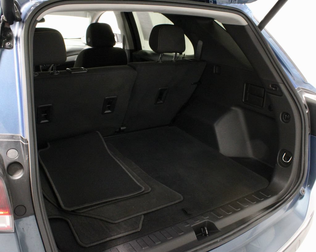 Used 2024 Chevrolet Equinox LT FWD image 12