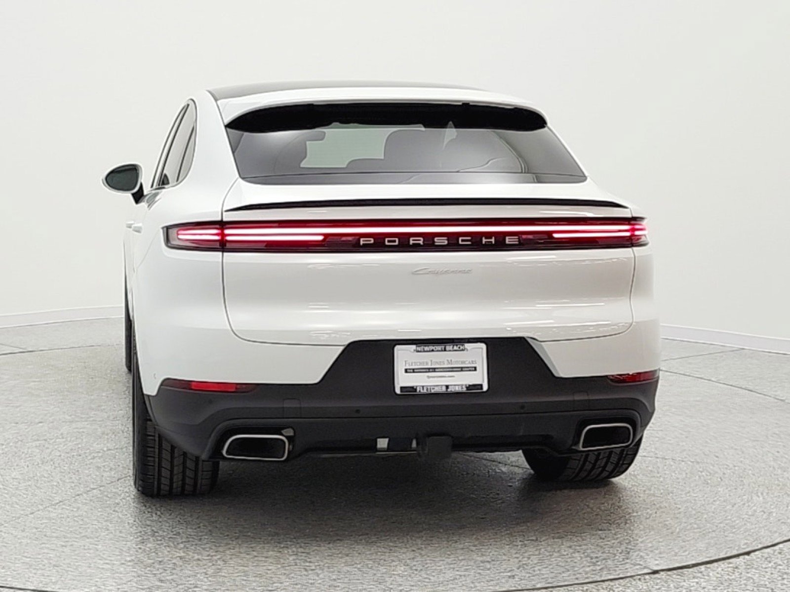 Used 2024 Porsche Cayenne Coupe image 6
