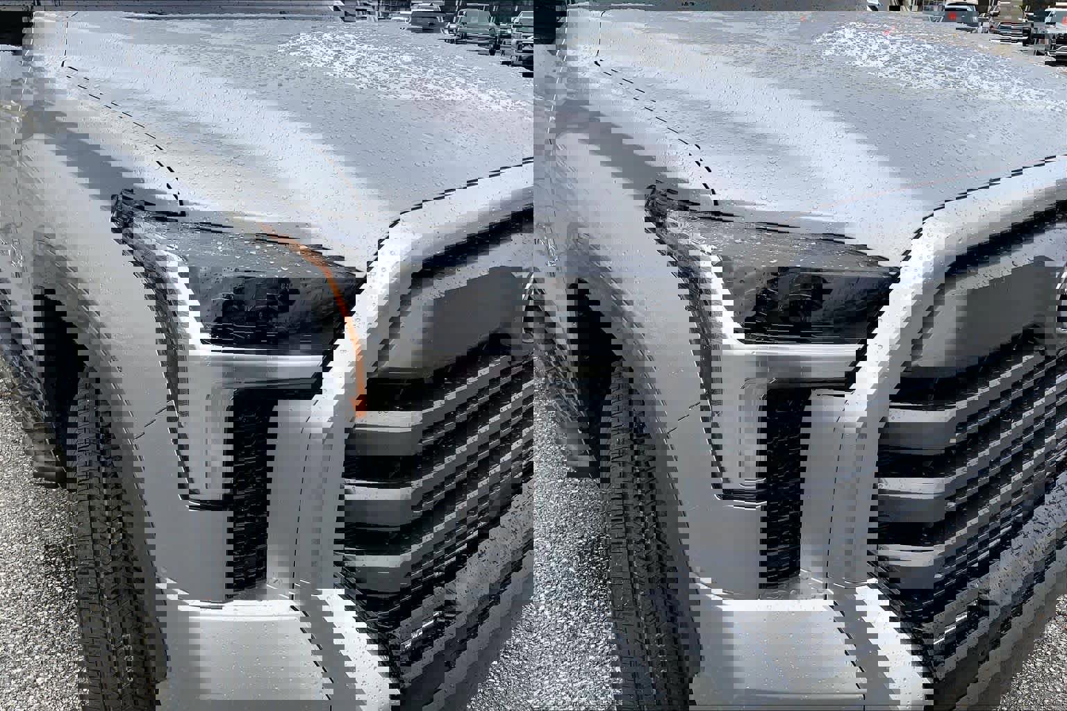 Used 2023 Toyota Tundra Limited image 25