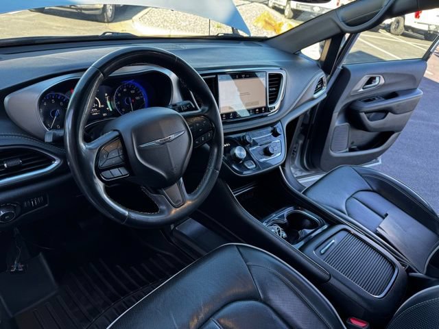 Used 2024 Chrysler Pacifica Limited w/ S Appearance Package AWD/4WD image 14