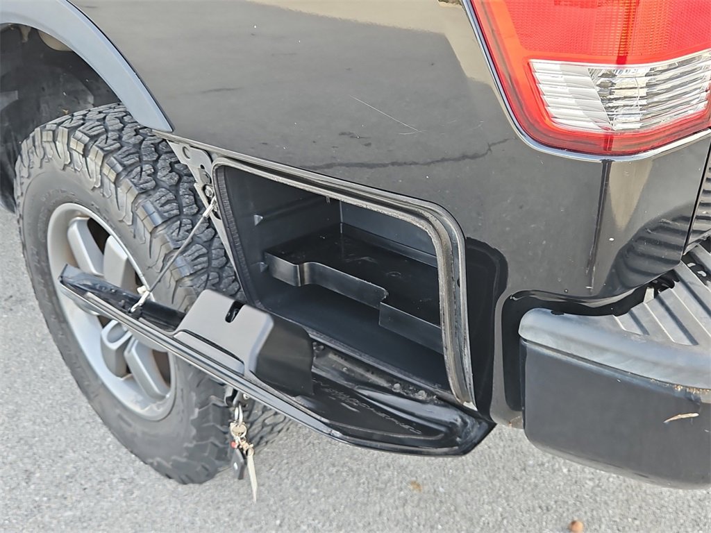 Used 2015 Nissan Titan PRO-4X image 32