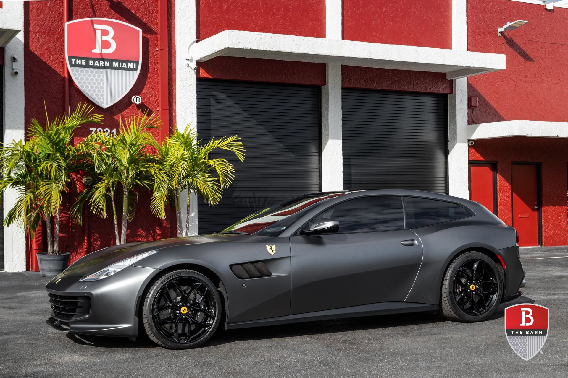 Used 2018 Ferrari GTC4Lusso T image 3