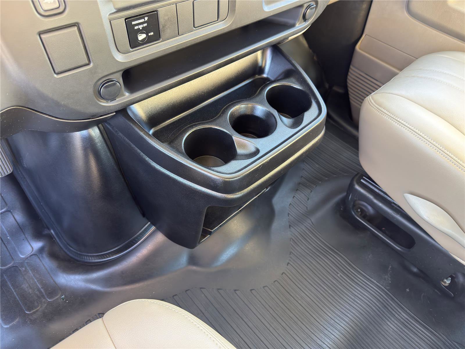 Used 2005 Chevrolet Express 3500 Extended image 26