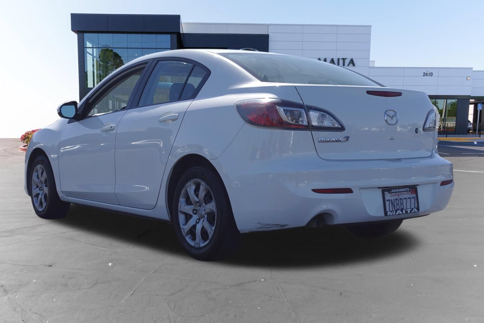 Used 2013 MAZDA MAZDA3 i SV FWD image 5
