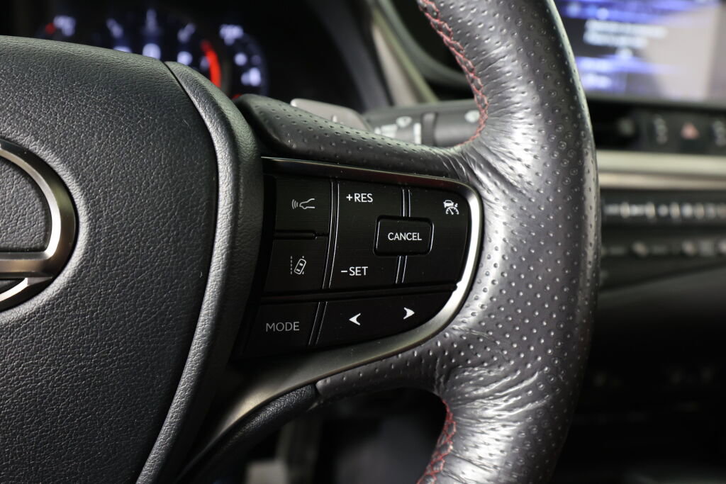 Used 2019 Lexus ES 350 F Sport w/ Accessory Package 2 FWD image 32