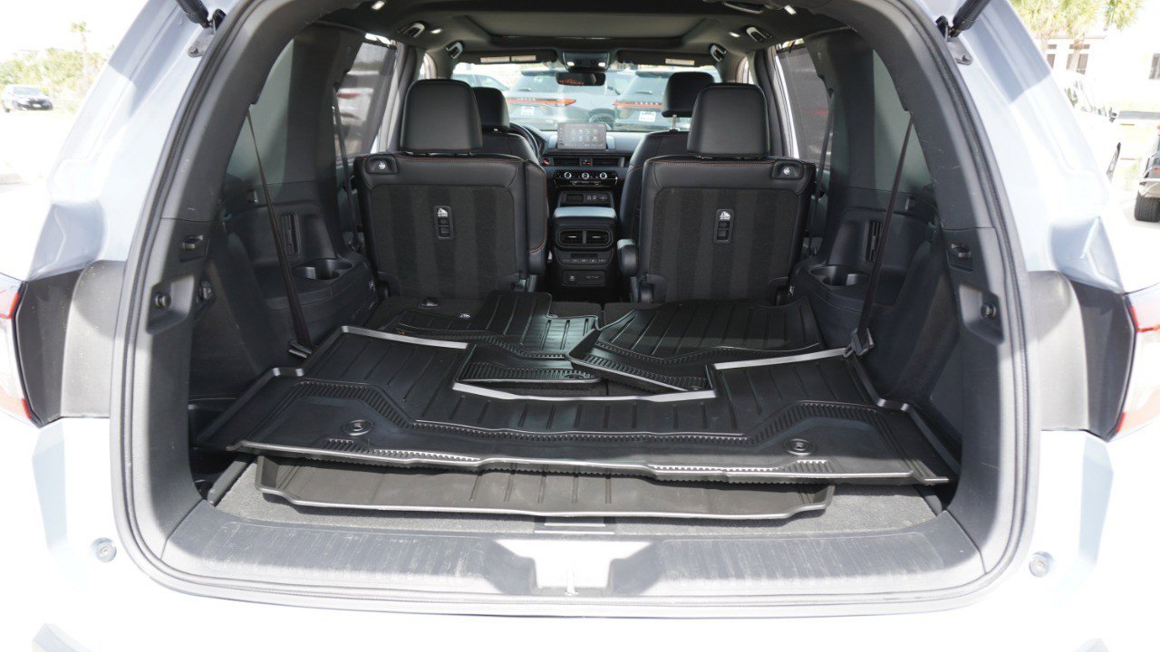 Used 2023 Honda Pilot TrailSport image 33