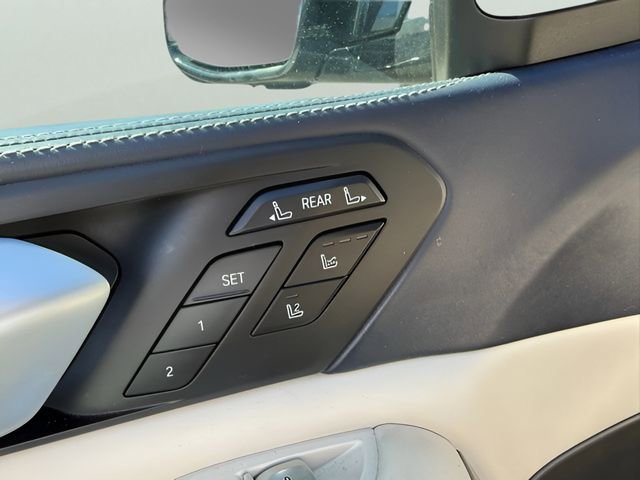 Used 2019 BMW X7 xDrive50i w/ Dynamic Handling Package image 13