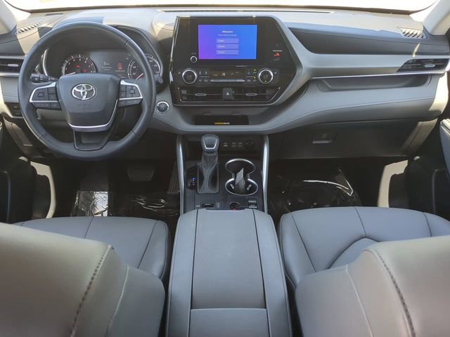 Used 2023 Toyota Highlander XLE image 15