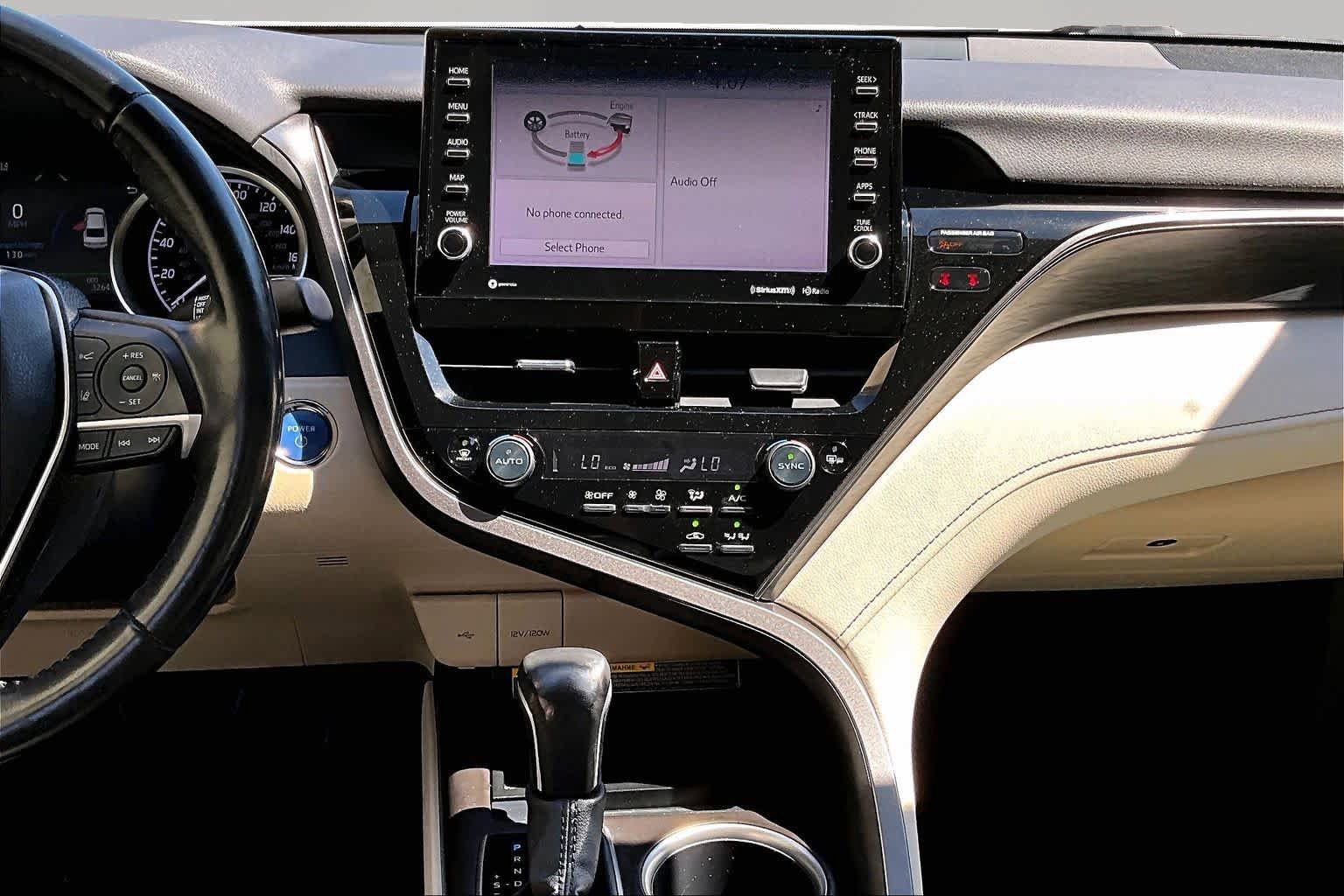 Used 2021 Toyota Camry XLE FWD image 7