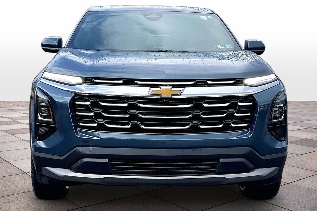 Used 2025 Chevrolet Equinox LT image 3