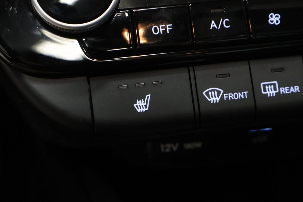 Certified 2025 Hyundai Elantra SEL image 5