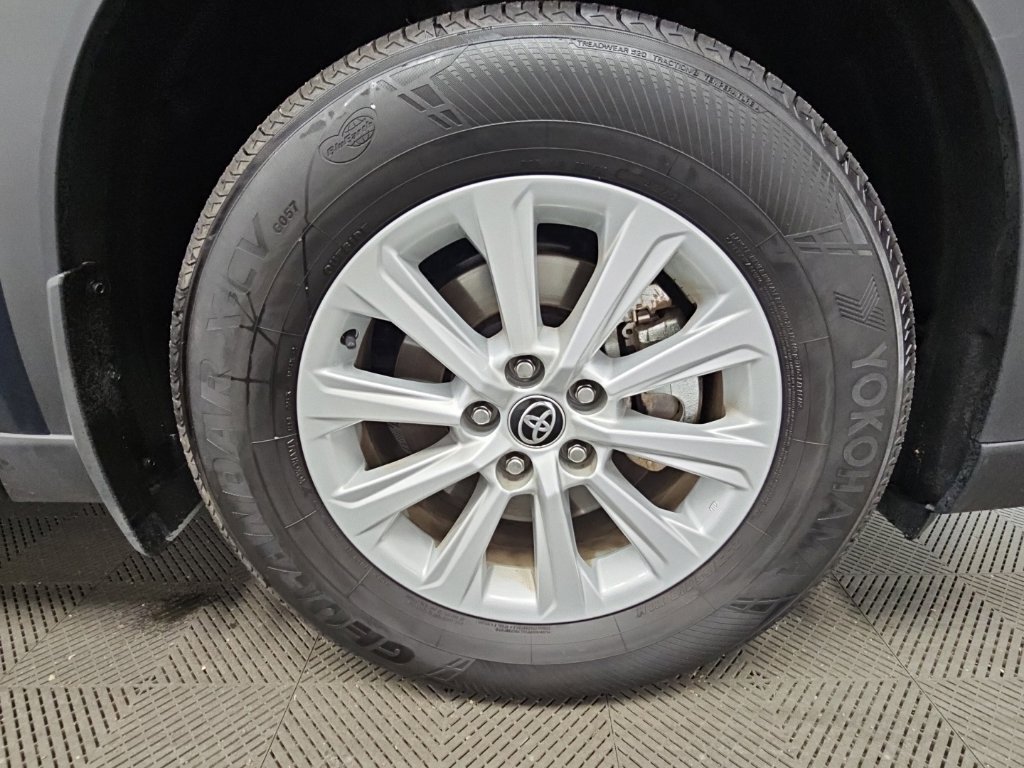 Used 2026 Toyota Grand Highlander XLE FWD image 48