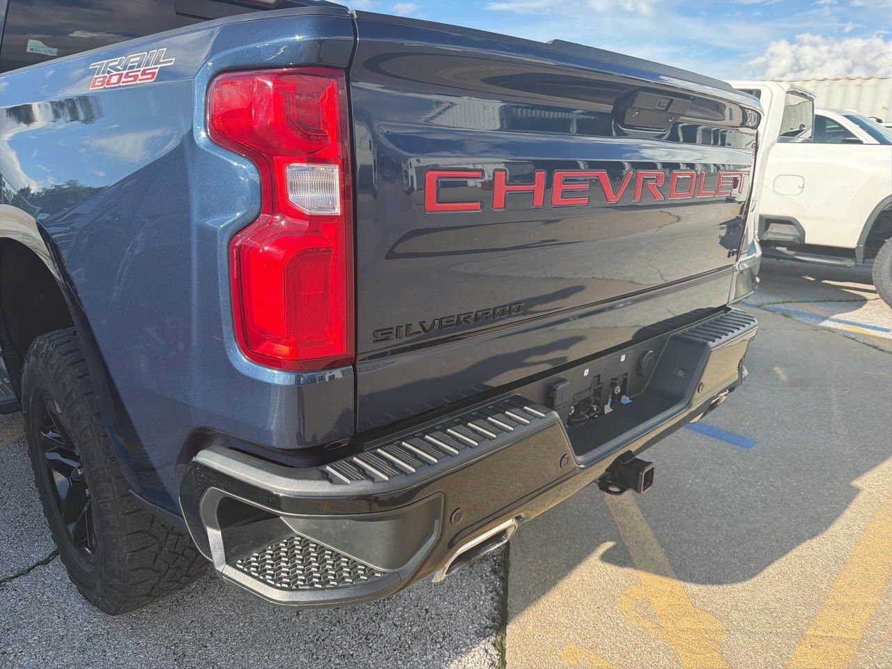 Used 2021 Chevrolet Silverado 1500 LT Trail Boss w/ Convenience Package II AWD/4WD image 11