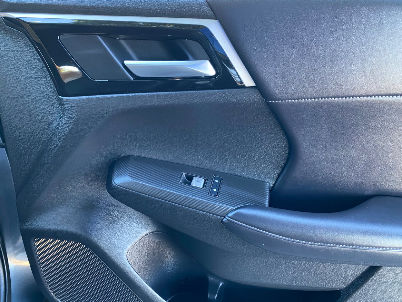 Used 2024 Mitsubishi Outlander SE Black Edition image 56