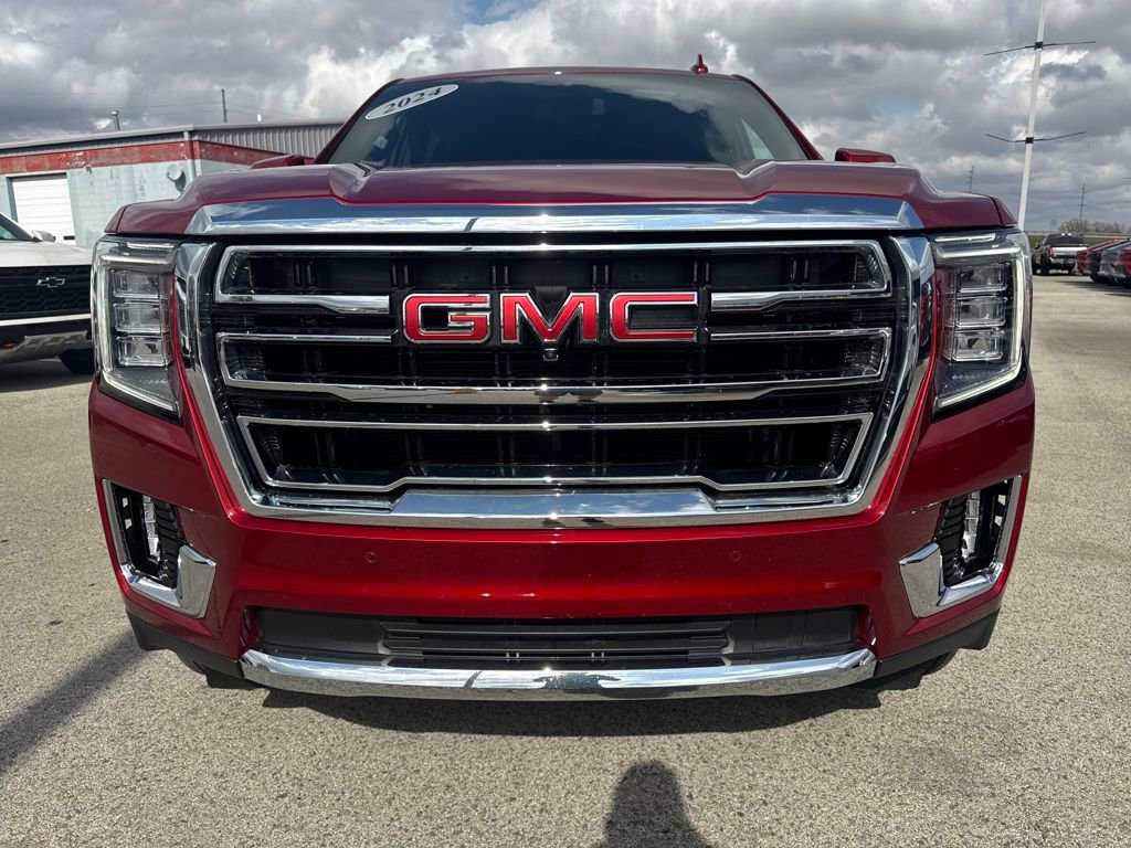 Used 2024 GMC Yukon XL SLT w/ SLT Luxury Package image 10